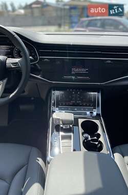 Внедорожник / Кроссовер Audi Q8 2020 в 