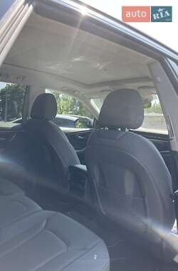 Внедорожник / Кроссовер Audi Q8 2020 в 
