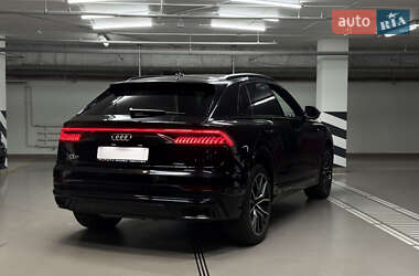 Внедорожник / Кроссовер Audi Q8 2018 в 