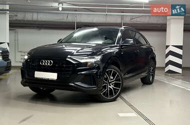 Внедорожник / Кроссовер Audi Q8 2018 в 