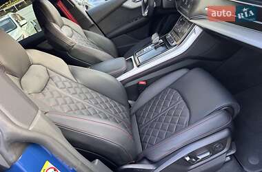 Внедорожник / Кроссовер Audi Q8 2024 в 