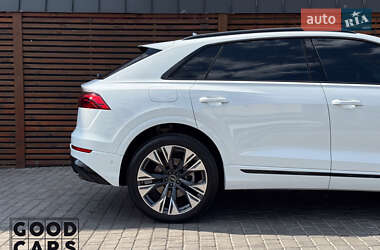 Внедорожник / Кроссовер Audi Q8 2024 в 