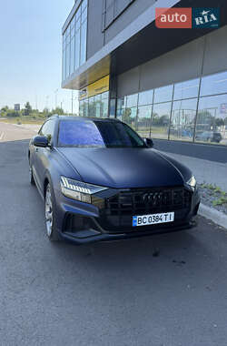 Внедорожник / Кроссовер Audi Q8 2018 в 