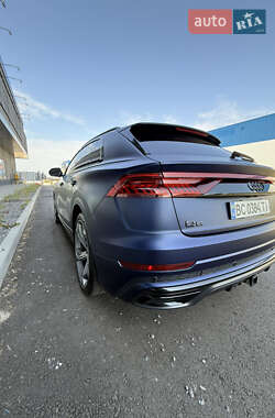 Внедорожник / Кроссовер Audi Q8 2018 в 