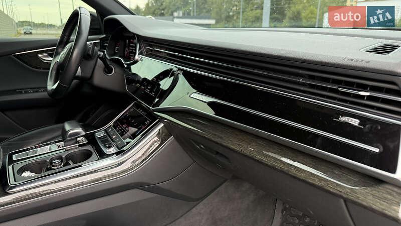 Внедорожник / Кроссовер Audi Q8 2018 в Шептицькому