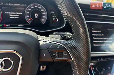 Внедорожник / Кроссовер Audi Q8 2020 в 