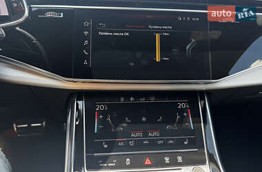 Внедорожник / Кроссовер Audi Q8 2020 в 