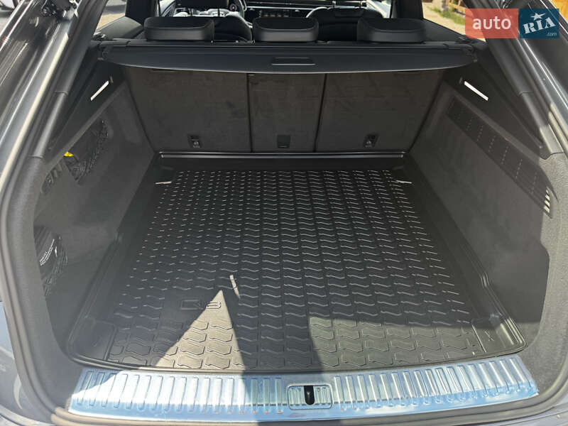 Внедорожник / Кроссовер Audi Q8 2020 в Житомире