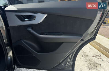 Внедорожник / Кроссовер Audi Q8 2020 в 