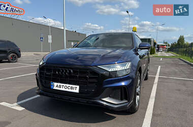 Внедорожник / Кроссовер Audi Q8 2019 в Вишневом
