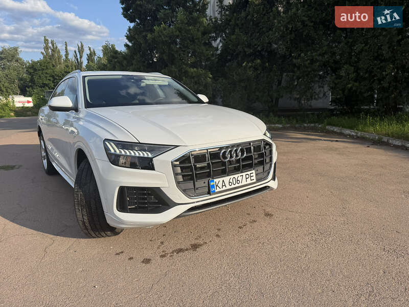Внедорожник / Кроссовер Audi Q8 2018 в Киеве