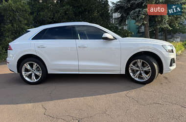 Внедорожник / Кроссовер Audi Q8 2018 в 