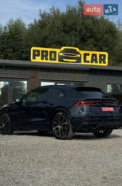 Внедорожник / Кроссовер Audi Q8 2023 в 
