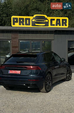Внедорожник / Кроссовер Audi Q8 2023 в 