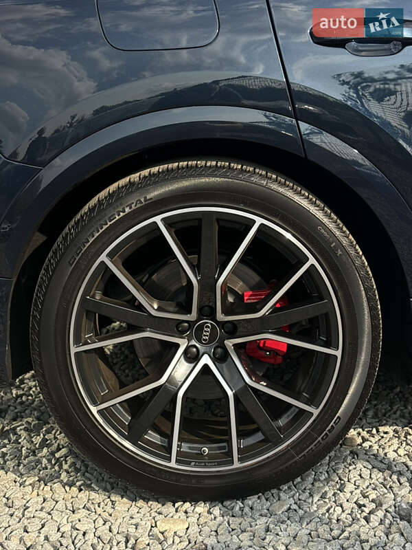 Внедорожник / Кроссовер Audi Q8 2023 в Львове
