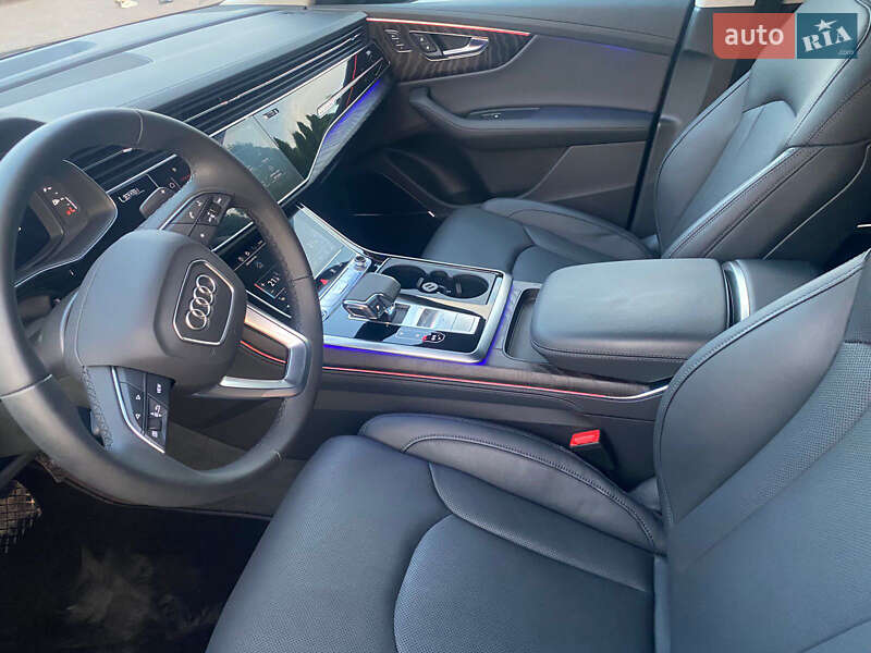 Внедорожник / Кроссовер Audi Q8 2023 в Львове