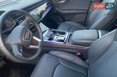 Внедорожник / Кроссовер Audi Q8 2023 в 