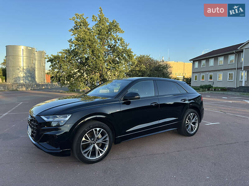 Audi Q8 2021