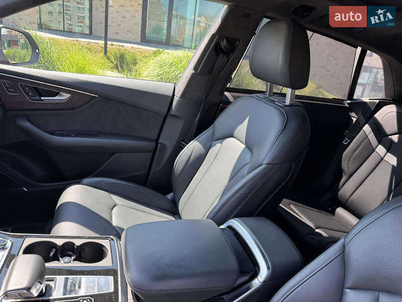 Внедорожник / Кроссовер Audi Q8 2019 в Хмельницком фото 15 Внедорожник / Кроссовер Audi Q8 2019 в Хмельницком