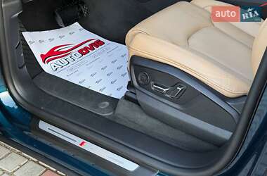 Внедорожник / Кроссовер Audi Q8 2021 в 