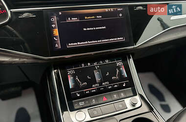 Внедорожник / Кроссовер Audi Q8 2019 в 