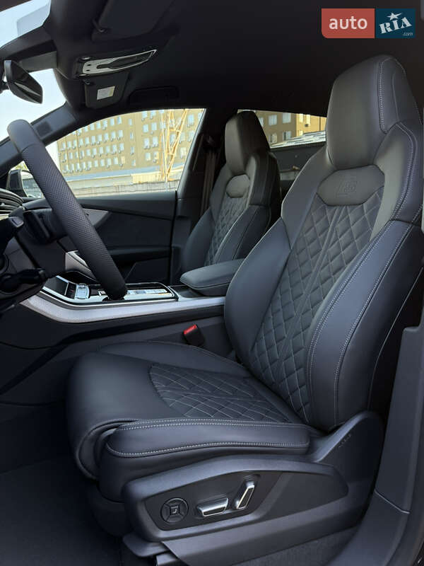 Внедорожник / Кроссовер Audi Q8 2025 в Киеве