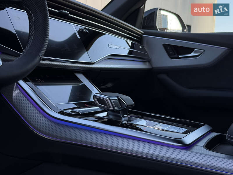 Внедорожник / Кроссовер Audi Q8 2025 в Киеве
