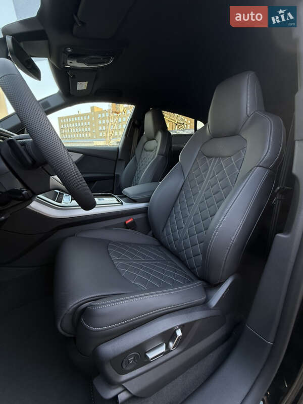 Внедорожник / Кроссовер Audi Q8 2025 в Киеве
