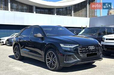 Позашляховик / Кросовер Audi Q8 2018 в Києві