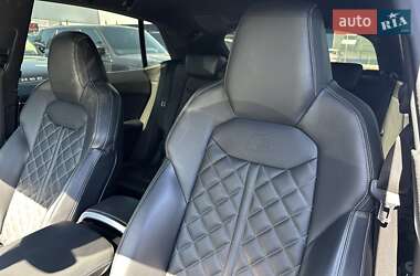 Внедорожник / Кроссовер Audi Q8 2018 в 