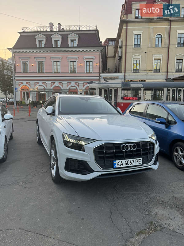 Внедорожник / Кроссовер Audi Q8 2018 в Киеве