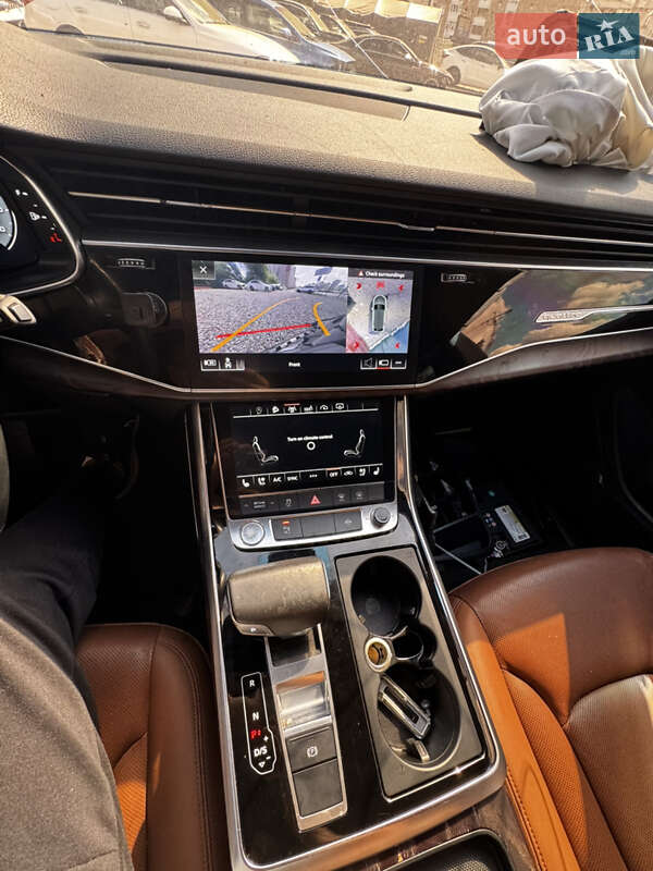 Внедорожник / Кроссовер Audi Q8 2018 в Киеве