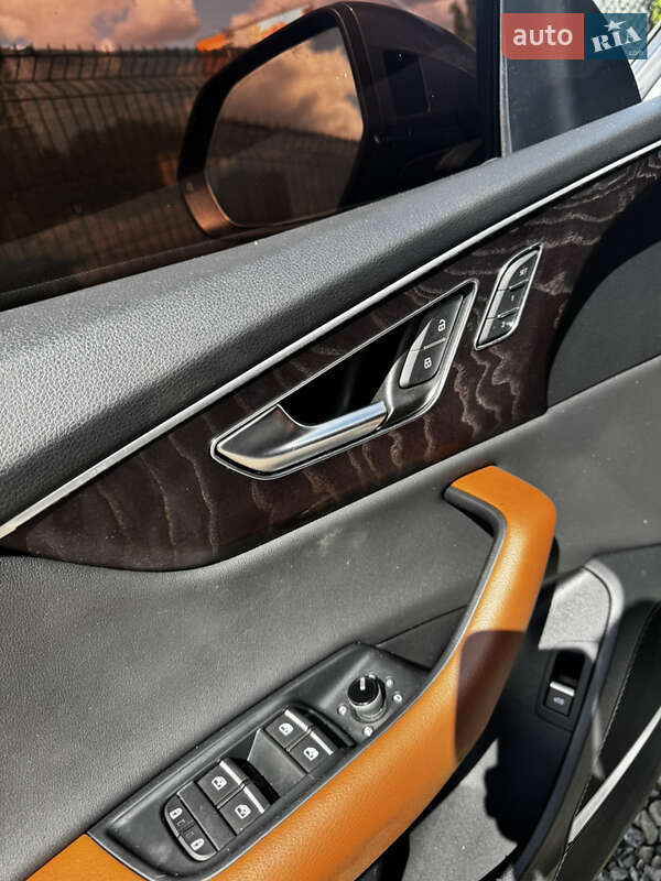 Внедорожник / Кроссовер Audi Q8 2018 в Киеве