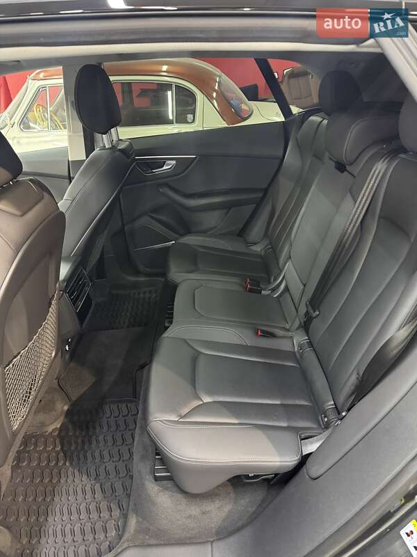 Внедорожник / Кроссовер Audi Q8 2020 в Львове