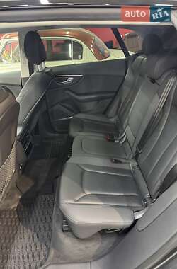 Внедорожник / Кроссовер Audi Q8 2020 в 