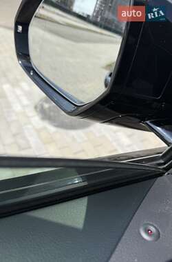Внедорожник / Кроссовер Audi Q8 2023 в 