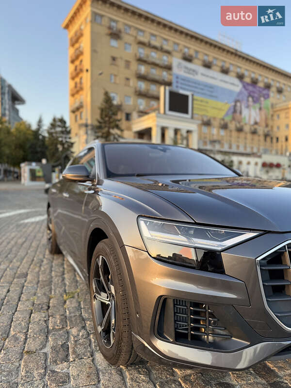 Внедорожник / Кроссовер Audi Q8 2019 в Харькове