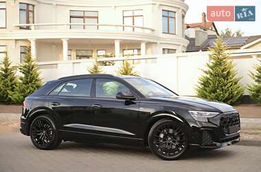 Внедорожник / Кроссовер Audi Q8 2025 в 