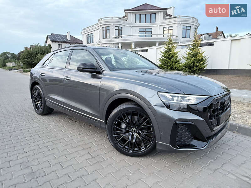 Внедорожник / Кроссовер Audi Q8 2025 в 
