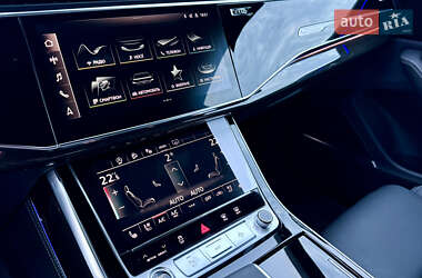 Внедорожник / Кроссовер Audi Q8 2025 в 