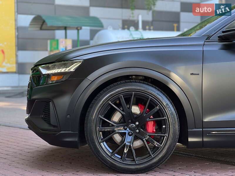 Позашляховик / Кросовер Audi Q8 2019 в Києві