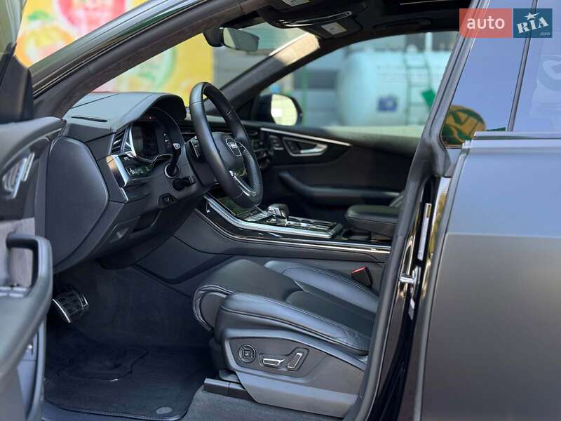 Позашляховик / Кросовер Audi Q8 2019 в Києві