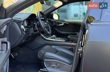 Внедорожник / Кроссовер Audi Q8 2019 в 