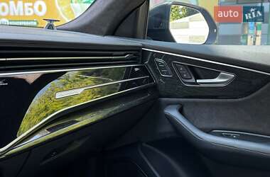 Внедорожник / Кроссовер Audi Q8 2019 в 