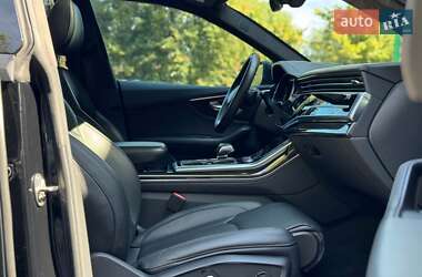 Внедорожник / Кроссовер Audi Q8 2019 в 