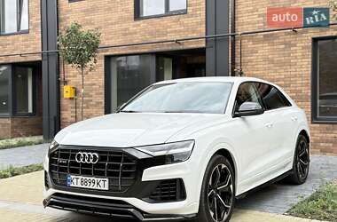 Внедорожник / Кроссовер Audi Q8 2018 в 