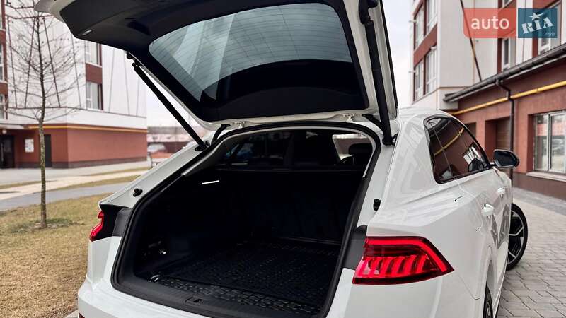 Внедорожник / Кроссовер Audi Q8 2018 в Ивано-Франковске