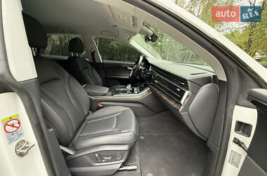 Внедорожник / Кроссовер Audi Q8 2020 в 