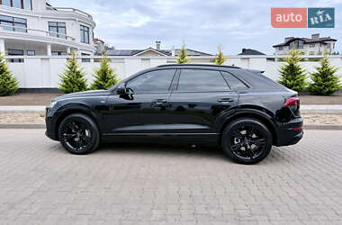 Внедорожник / Кроссовер Audi Q8 2025 в 