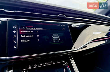 Внедорожник / Кроссовер Audi Q8 2025 в 